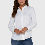 Chemisier blanc extensible Liverpool LM8E25ETK à col classique et boutons, vue rapprochée