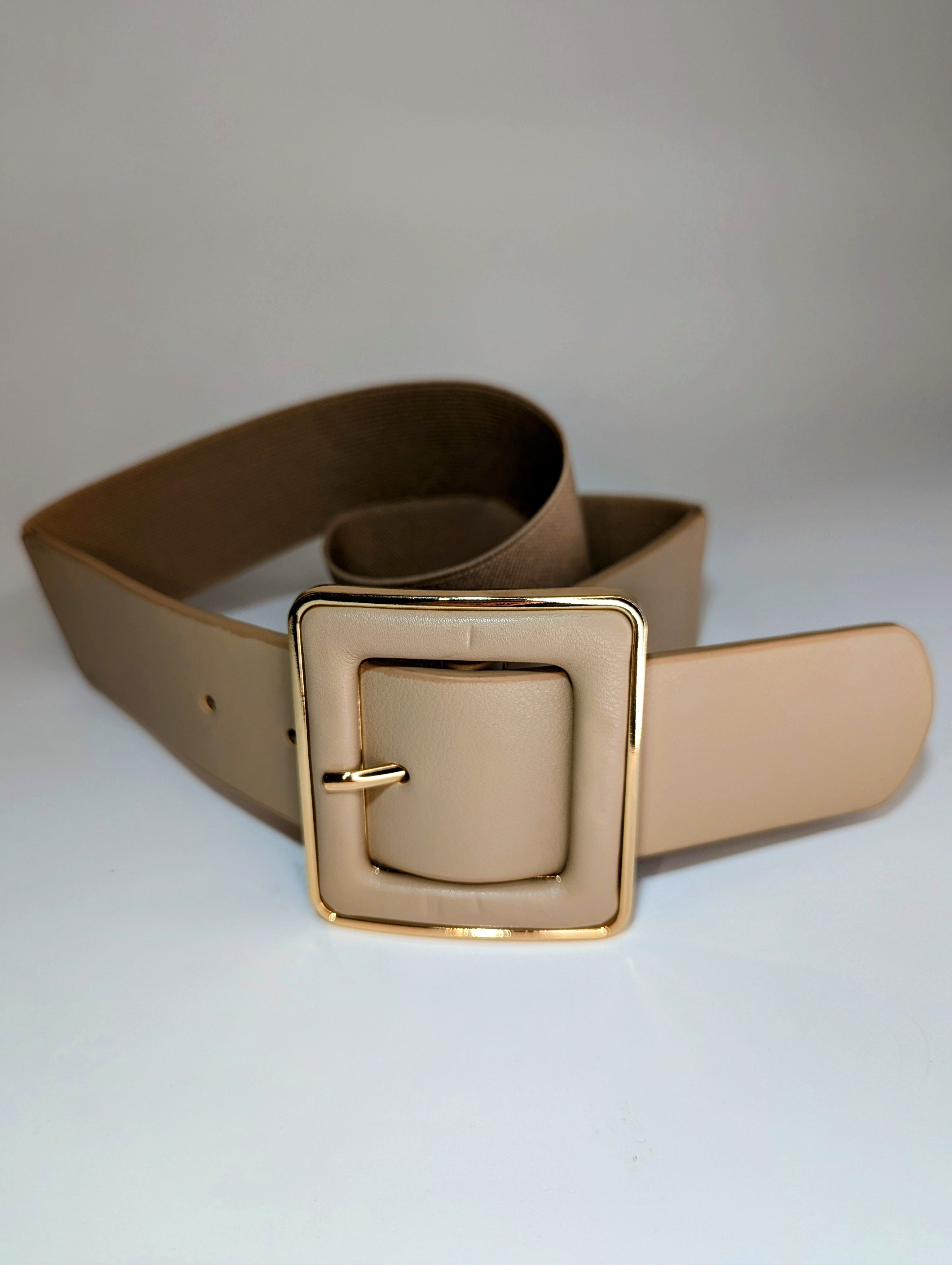 Ceinture Élastique Cuir Végan Boucle Beige et Dorée