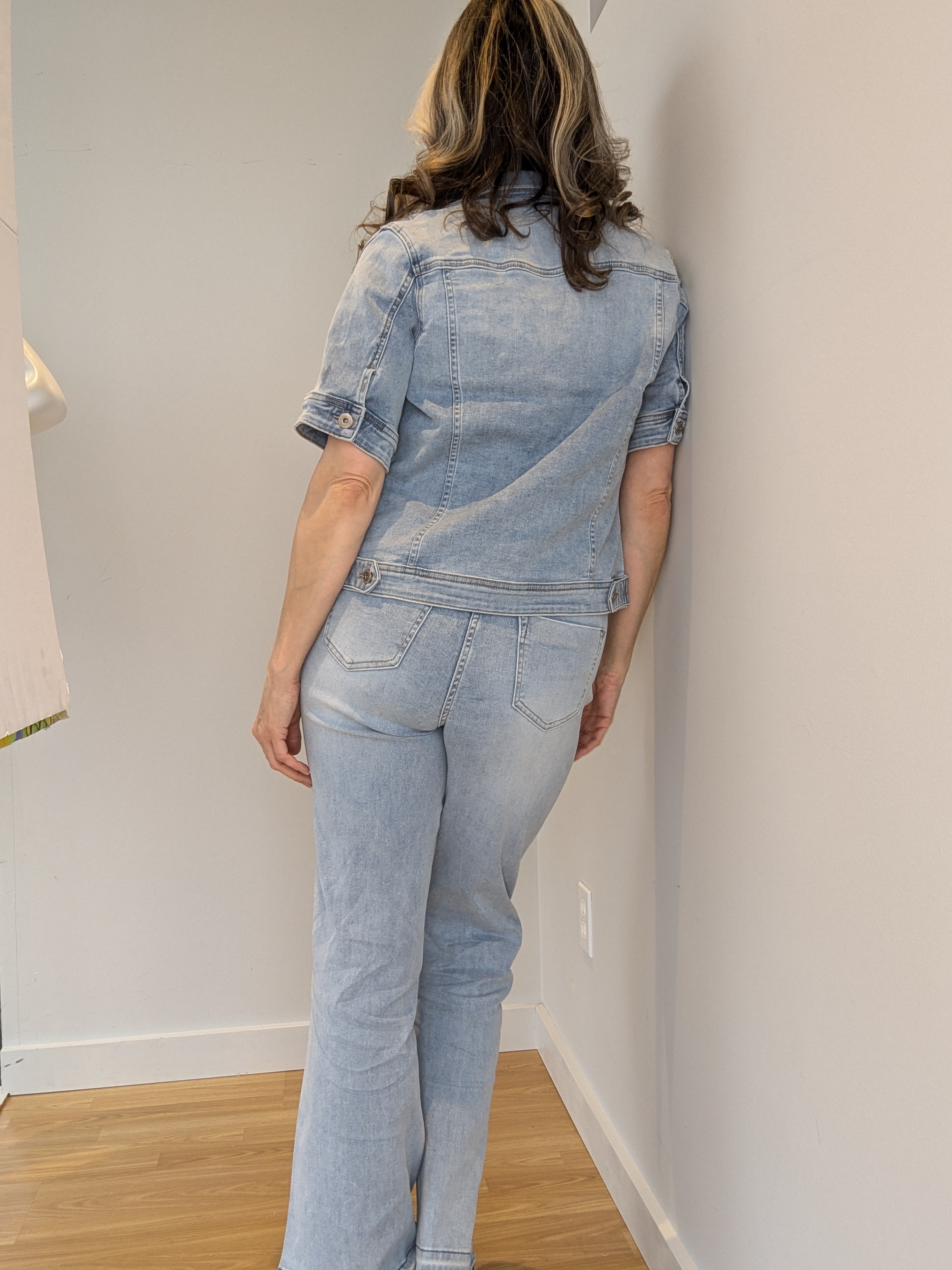 Jeans Bootcut Évasé Couture à l'Avant