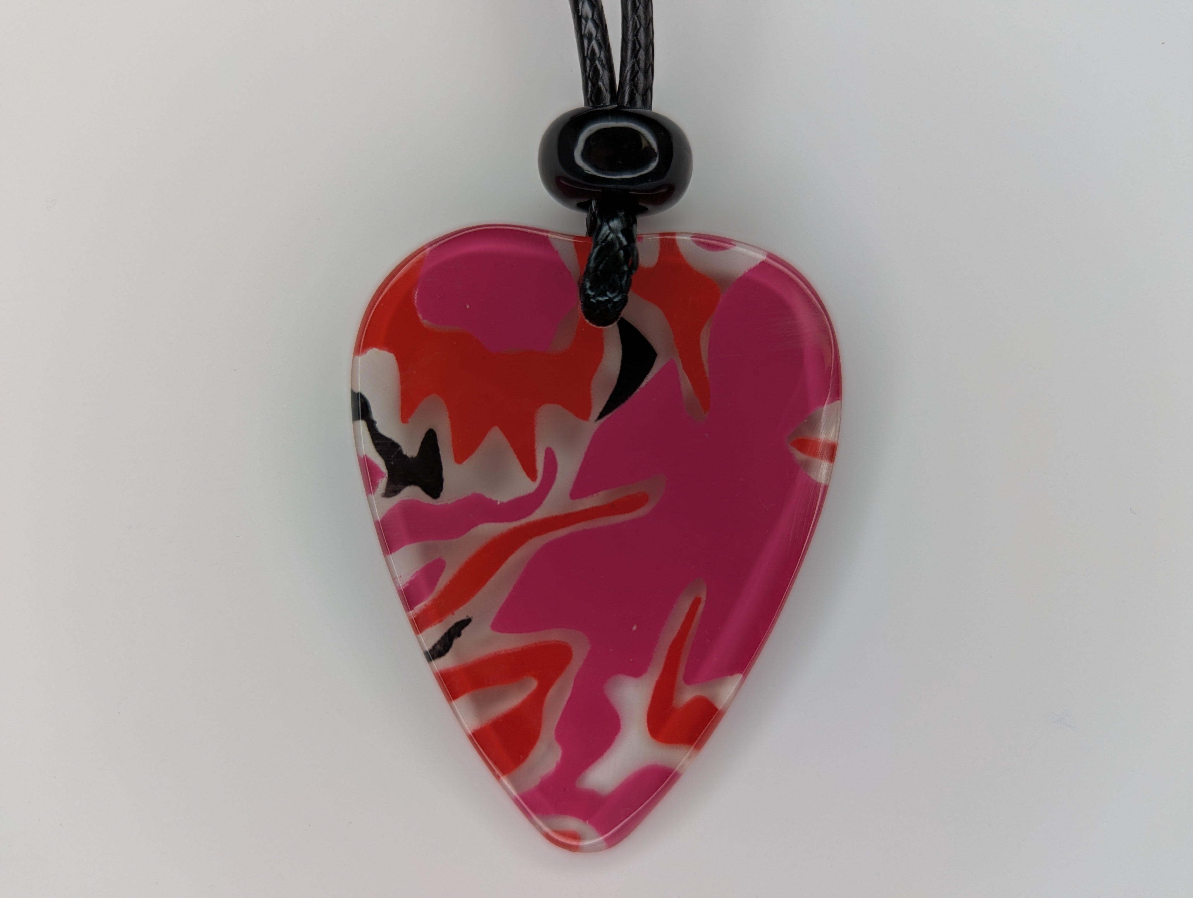 Collier Ajustable à pendantif Coeur  Léger en résine sans Métal