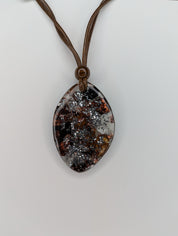 Collier Ajustable Léger en résine sans Métal