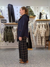 Cardigan Marine à Capuchon et Bordure Caramel