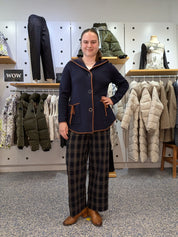 Cardigan Marine à Capuchon et Bordure Caramel