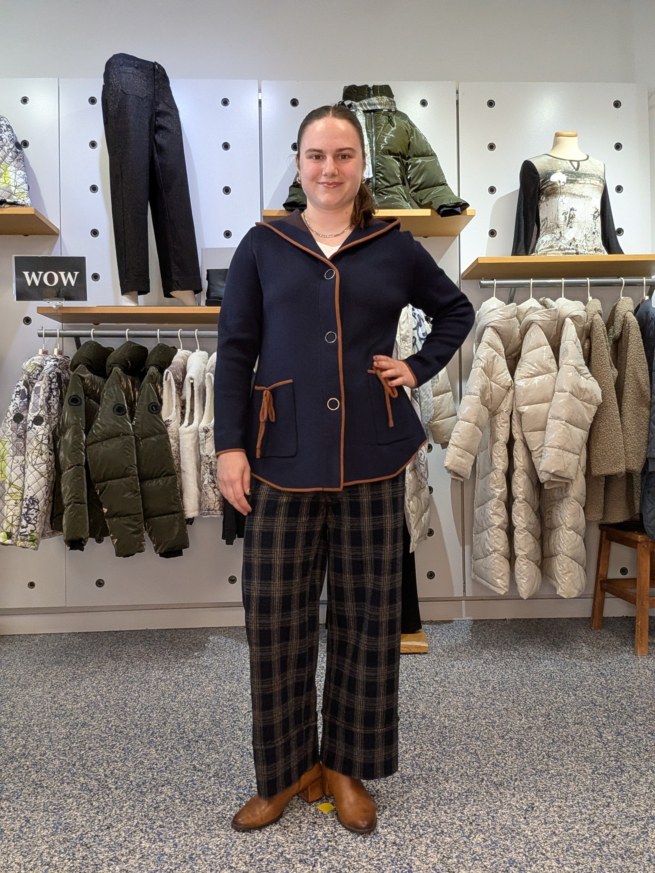 Cardigan Marine à Capuchon et Bordure Caramel