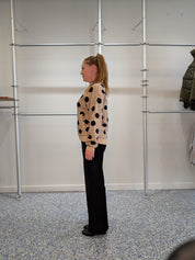 Cardigan Beige à Pois Noirs et Fermeture Éclair