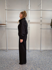 Veste Noire Zippée à Col Montant