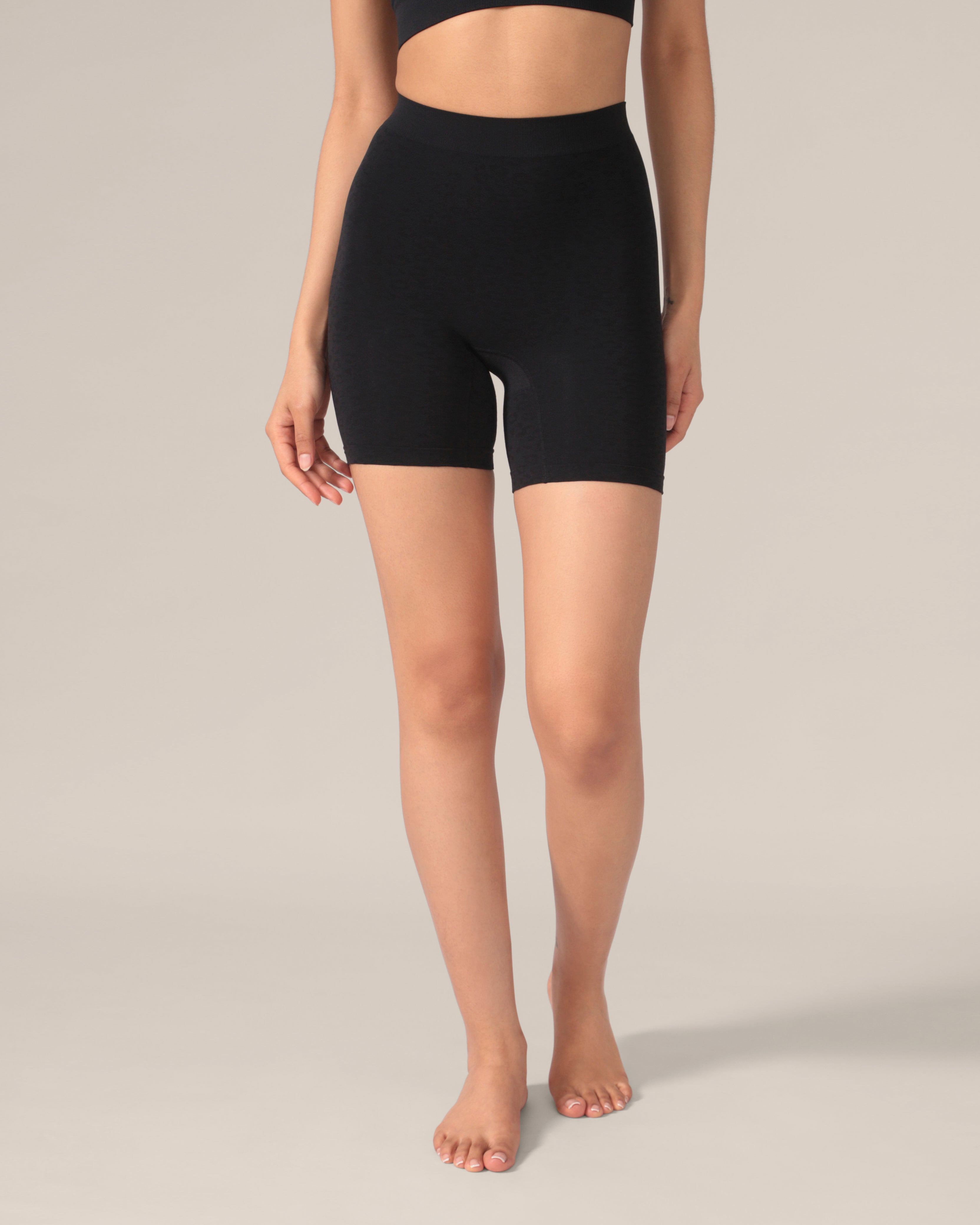  Short sans coutures motif Léopard de Rachel, en polyamide recyclé, conçu pour le confort et la mode.