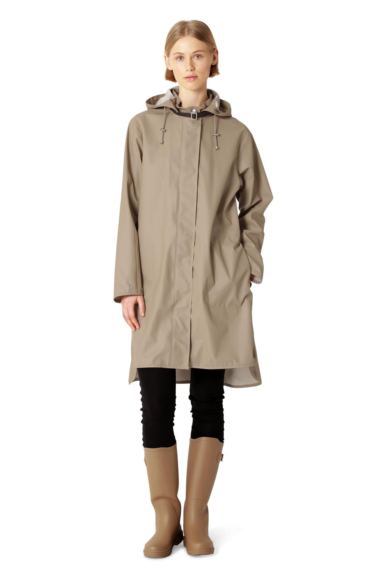 Imperméable long beige blé à capuche et coupe trapèze Ilse Jacobsen
