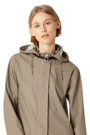 Imperméable long beige blé à capuche et coupe trapèze Ilse Jacobsen