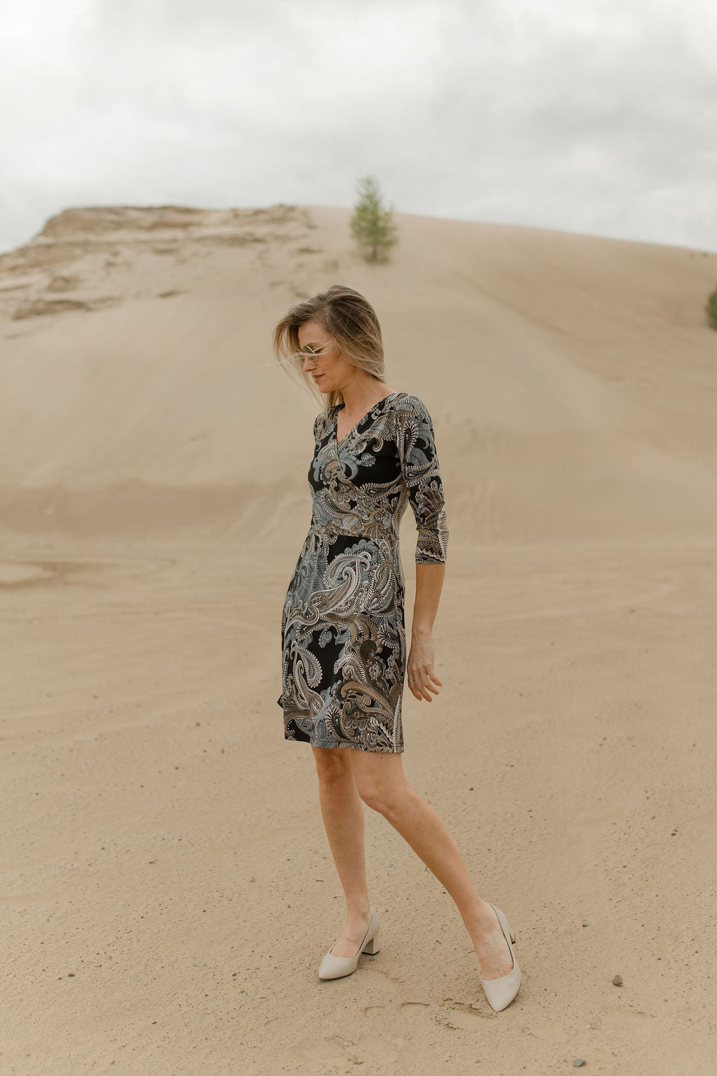 Robe Mattawin paisley à manches 3/4 vue de côté