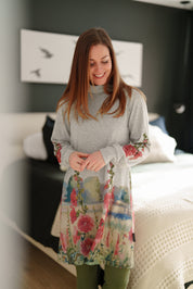 Robe Péribonka à Imprimé de Roses Trémières
