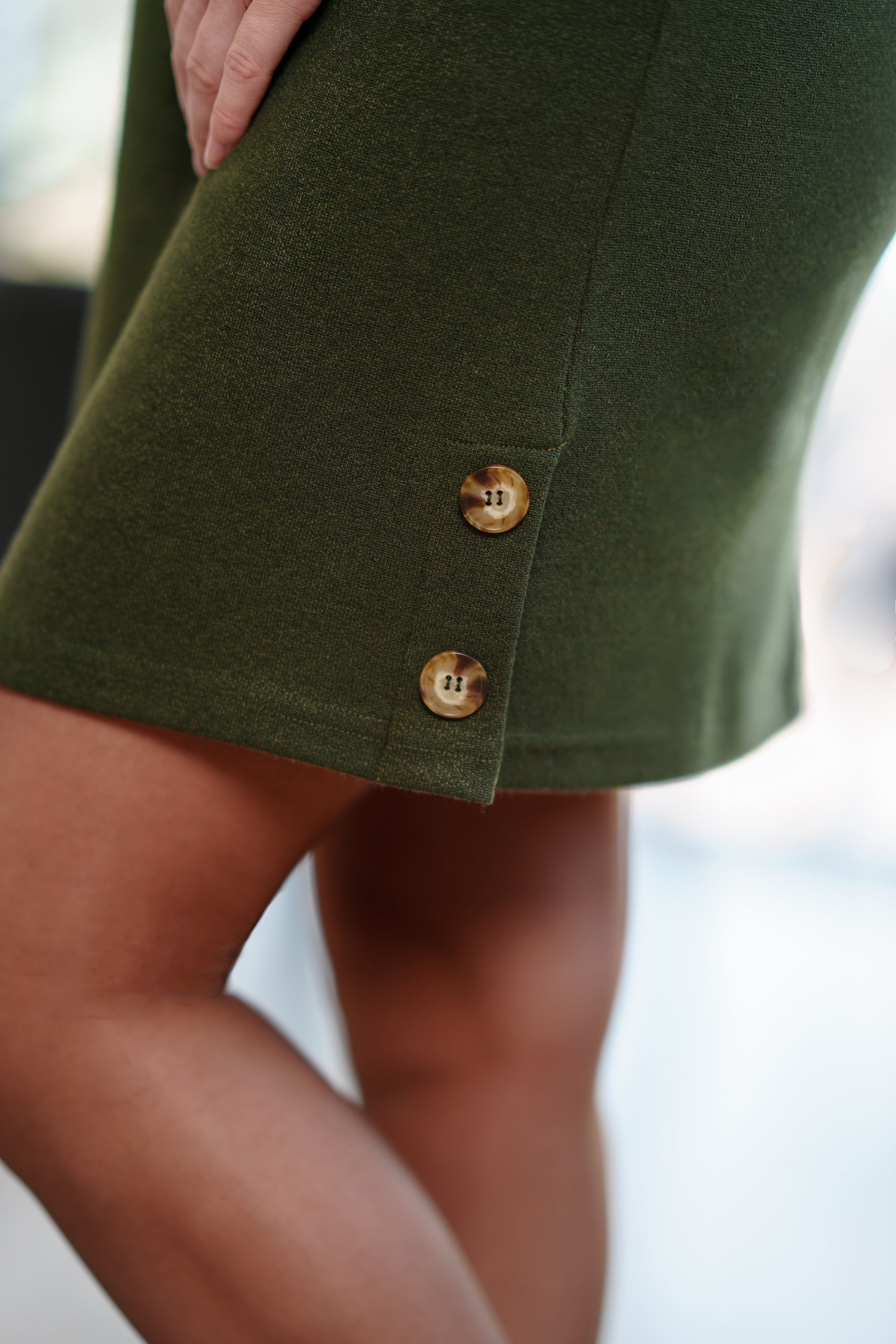 Robe Témiscouata verte et coupe droite au genou