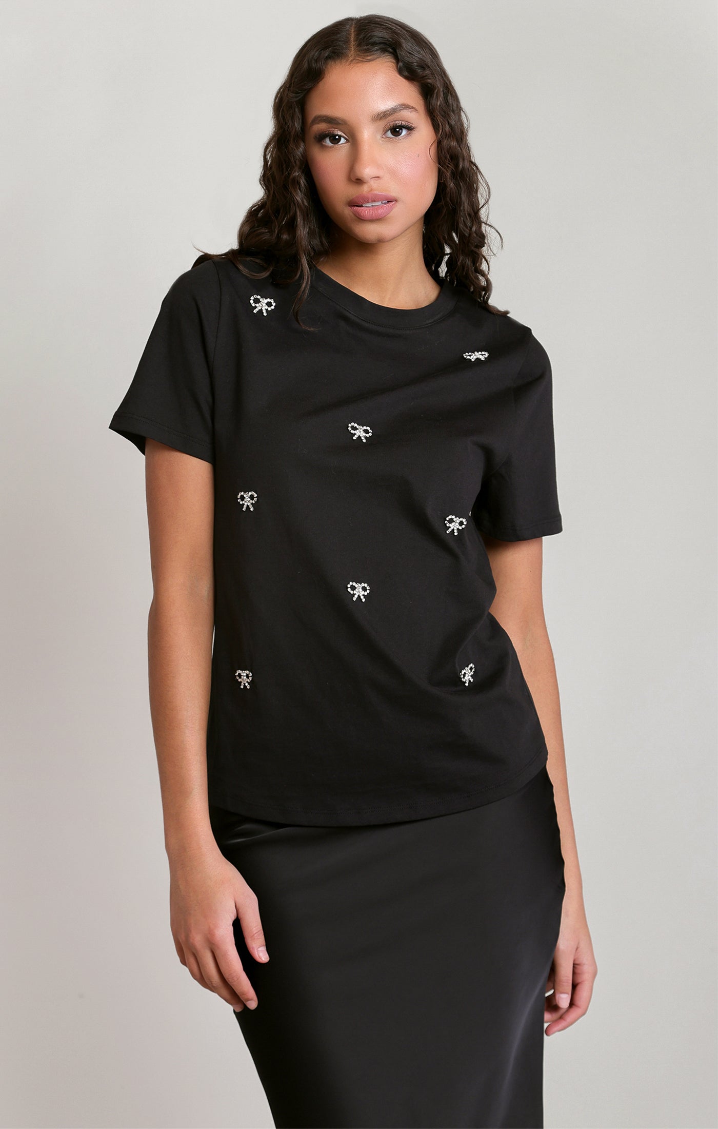T-shirt noir à boucles brillantes argentées Dex pour femme