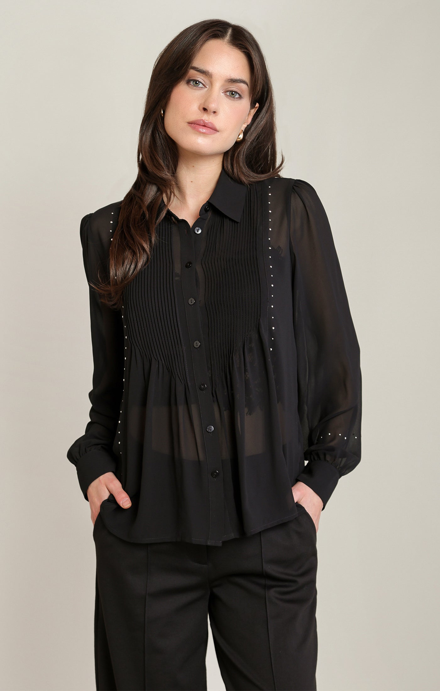 Blouse noire à clous argentés Black Tape pour femme