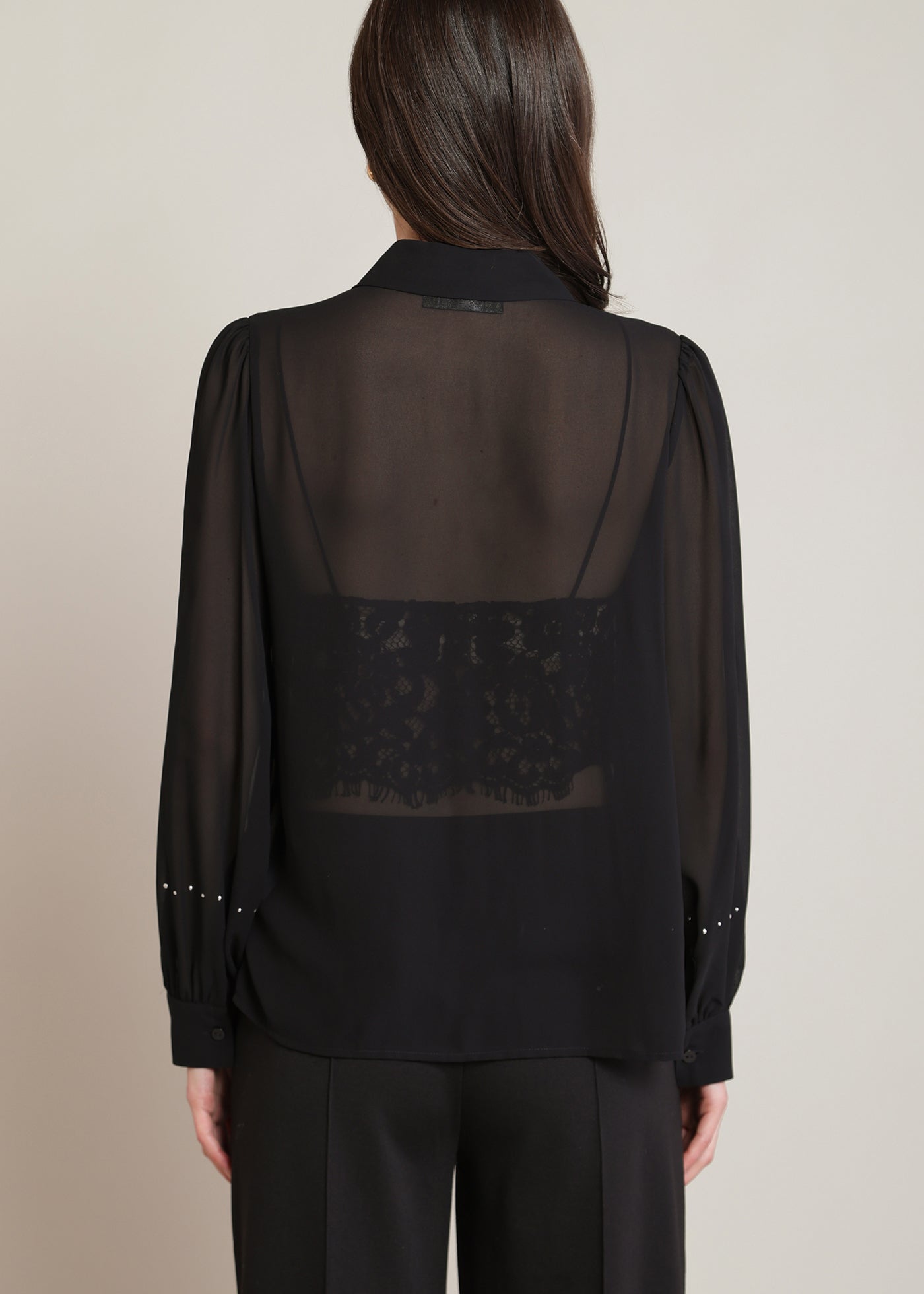 Blouse noire à clous argentés Black Tape pour femme
