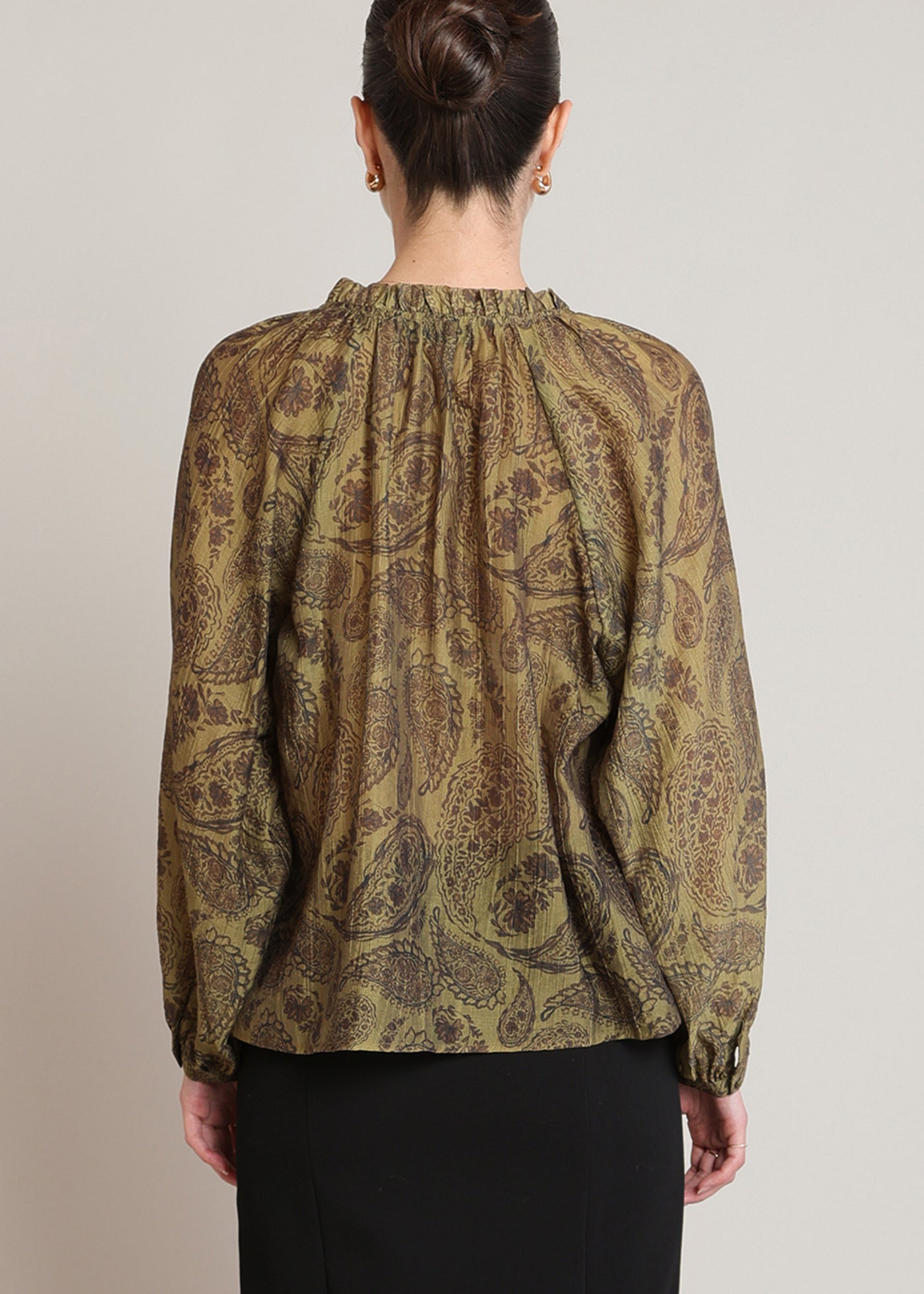 Blouse olive à imprimé paisley avec col en V Black Tape pour femme
