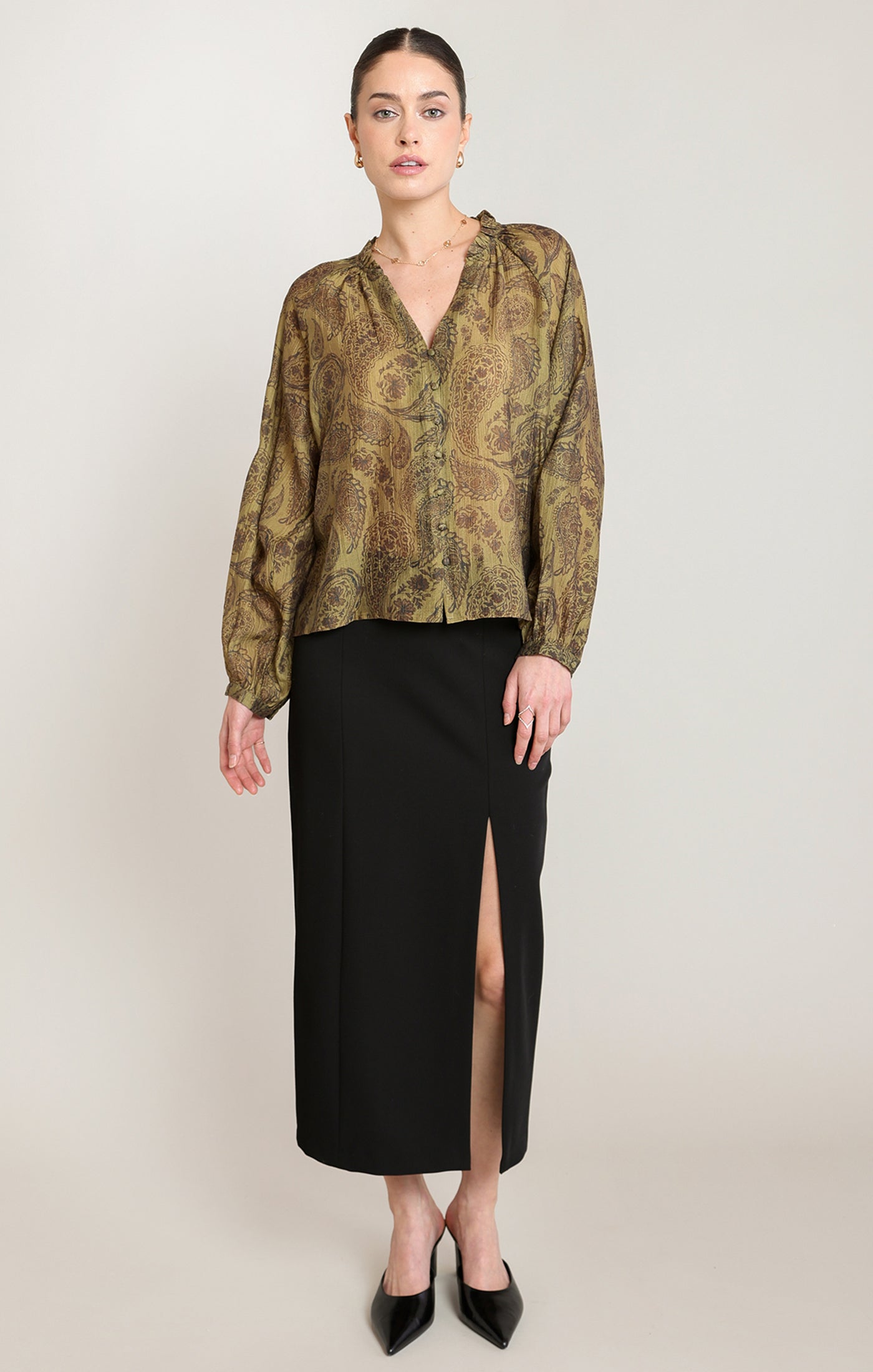 Blouse olive à imprimé paisley avec col en V Black Tape pour femme