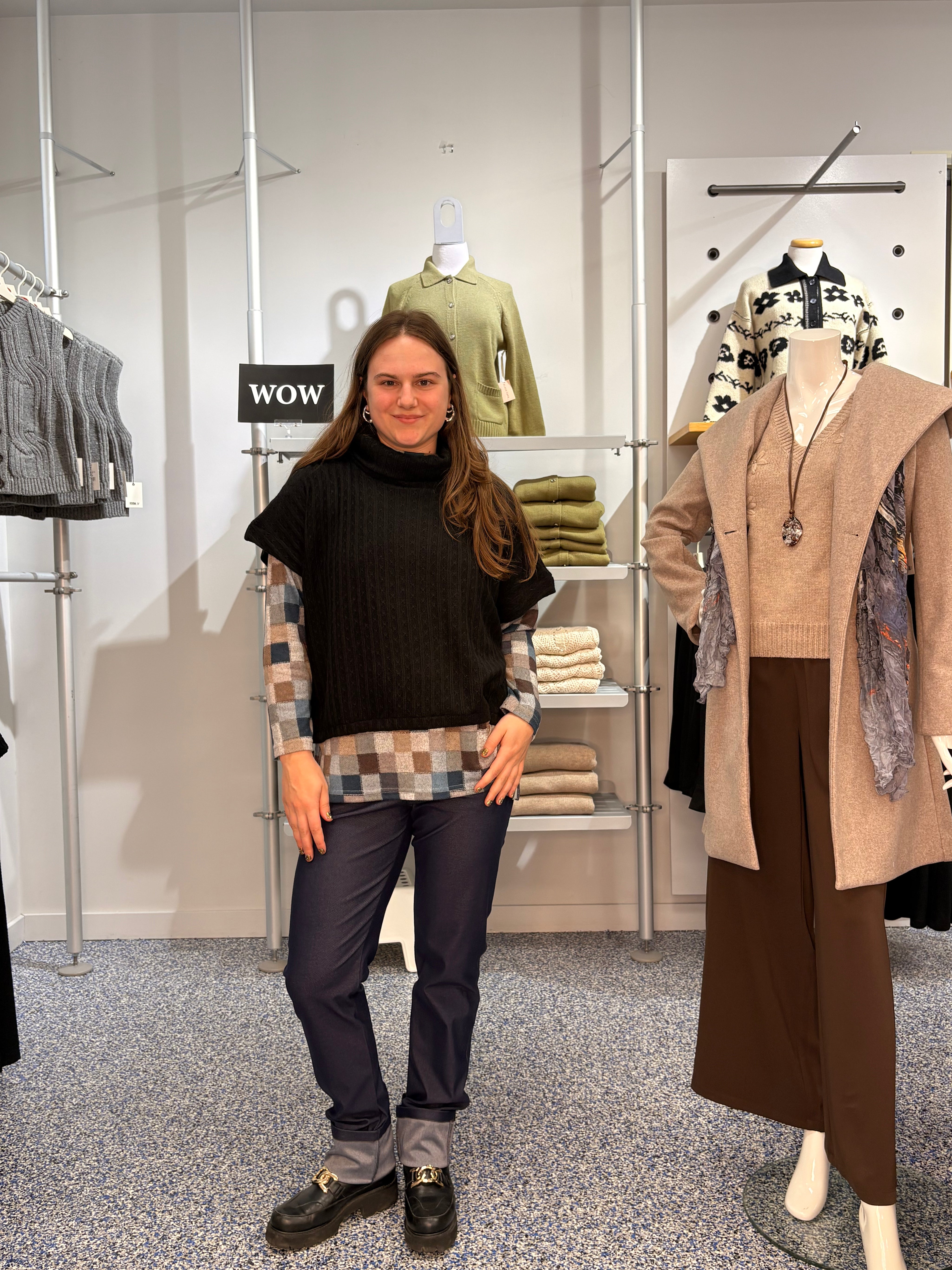 Boléro poncho en tricot noir Grandmont Rien ne se perd, tout se crée pour femme