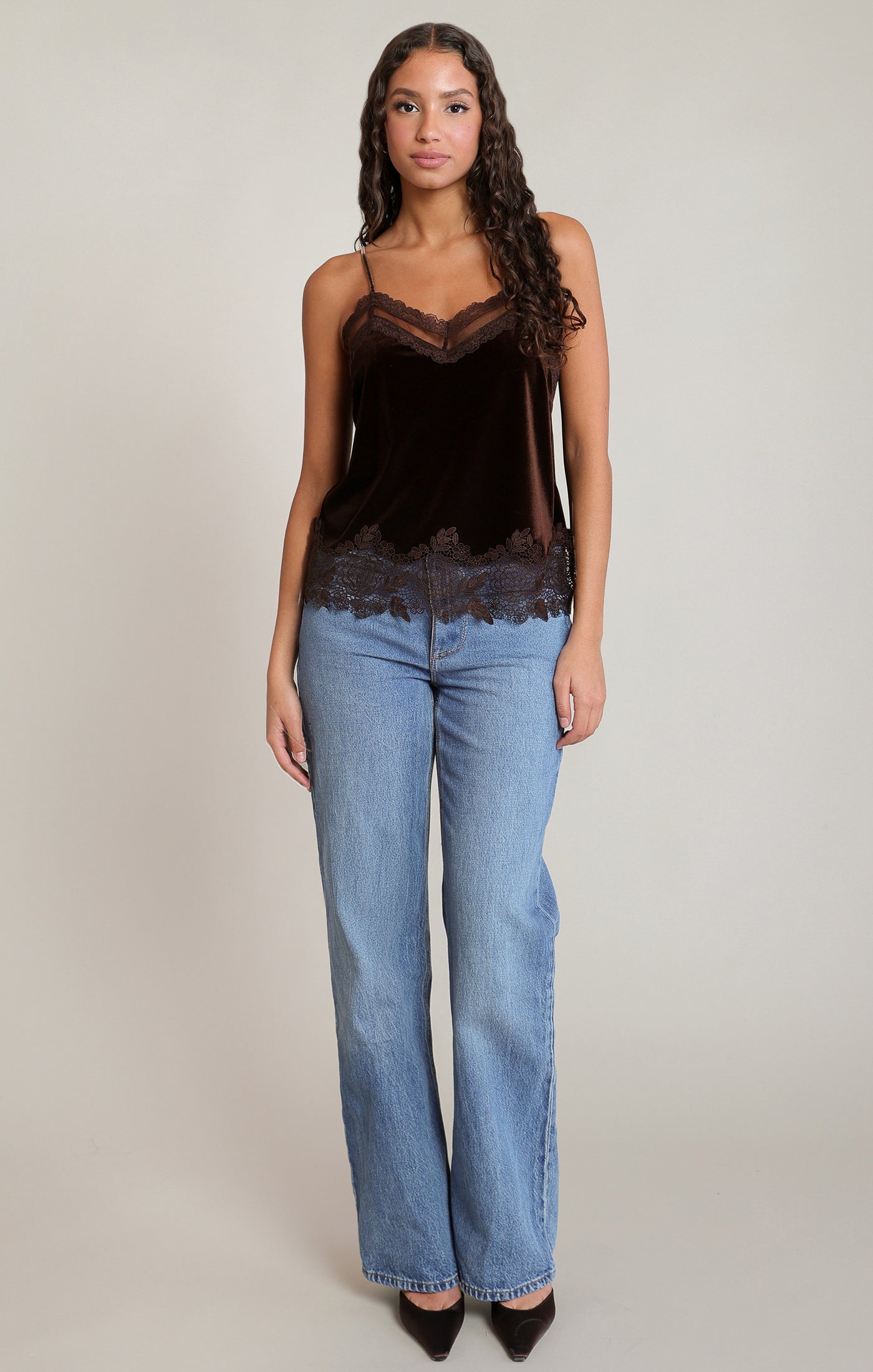 Camisole en velours chocolat avec dentelle Dex pour femme