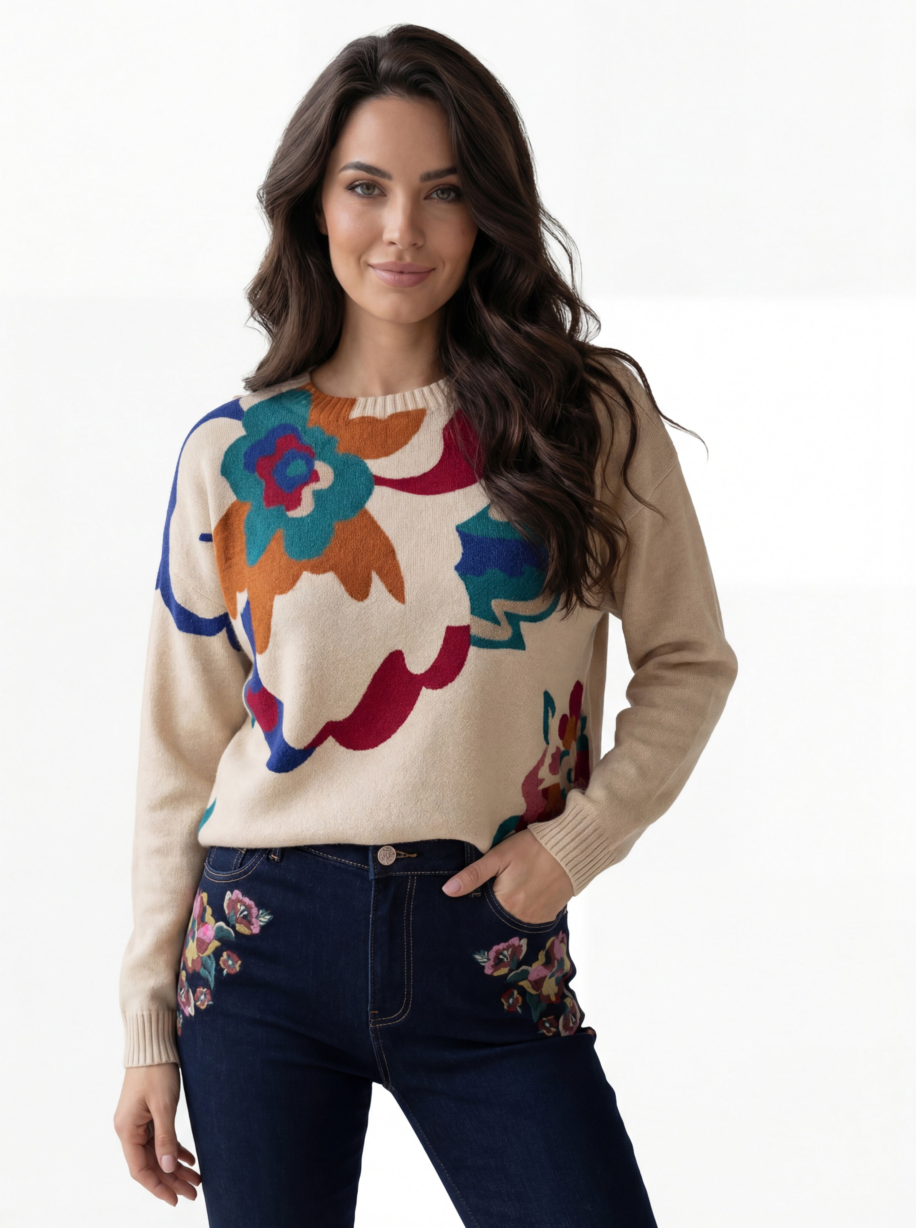 Chandail en tricot beige à col rond avec grand motif floral artistique multicolore CYC Coco Y Club pour femme