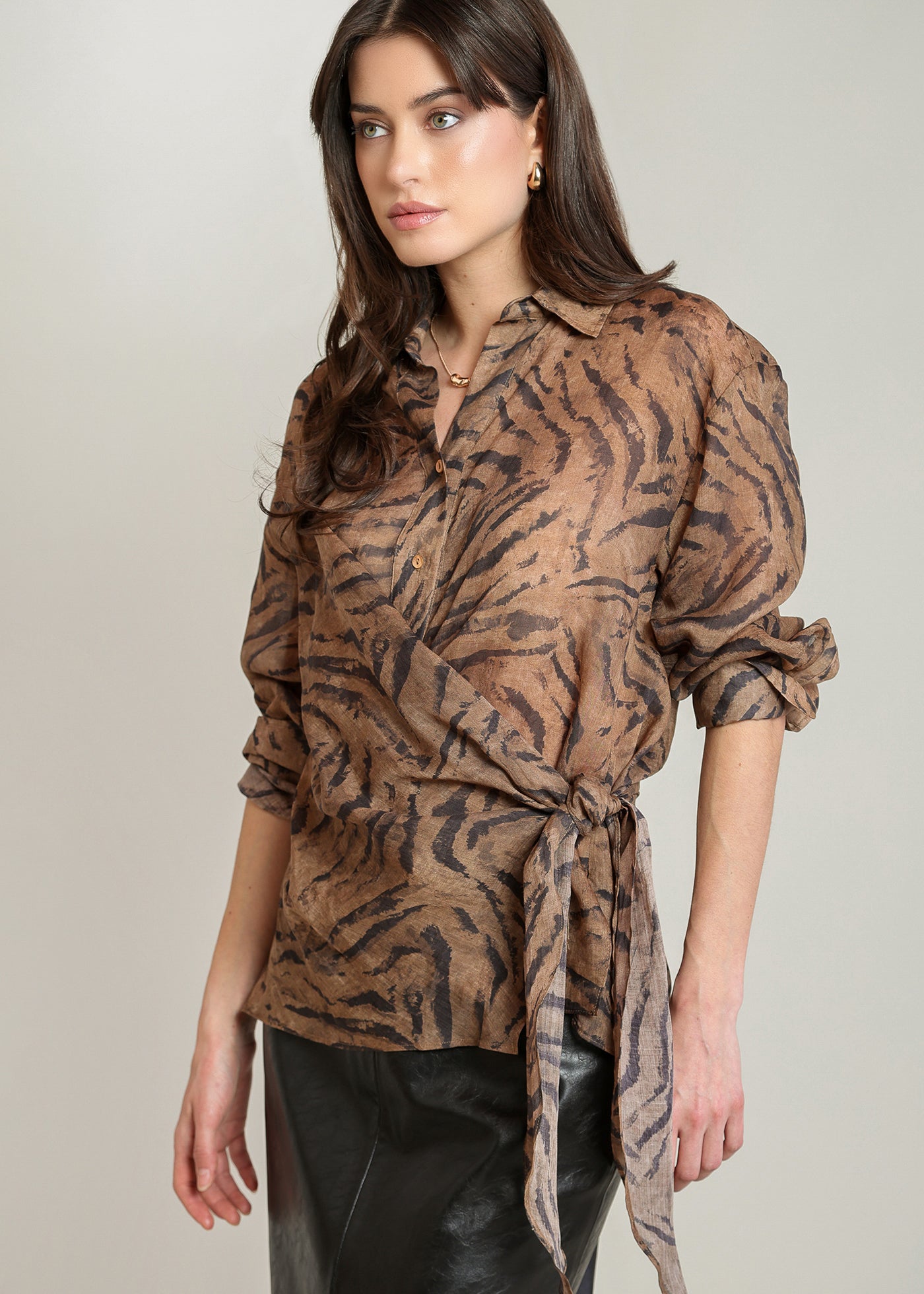 Chemisier cache-cœur imprimé animal Black Tape pour femme
