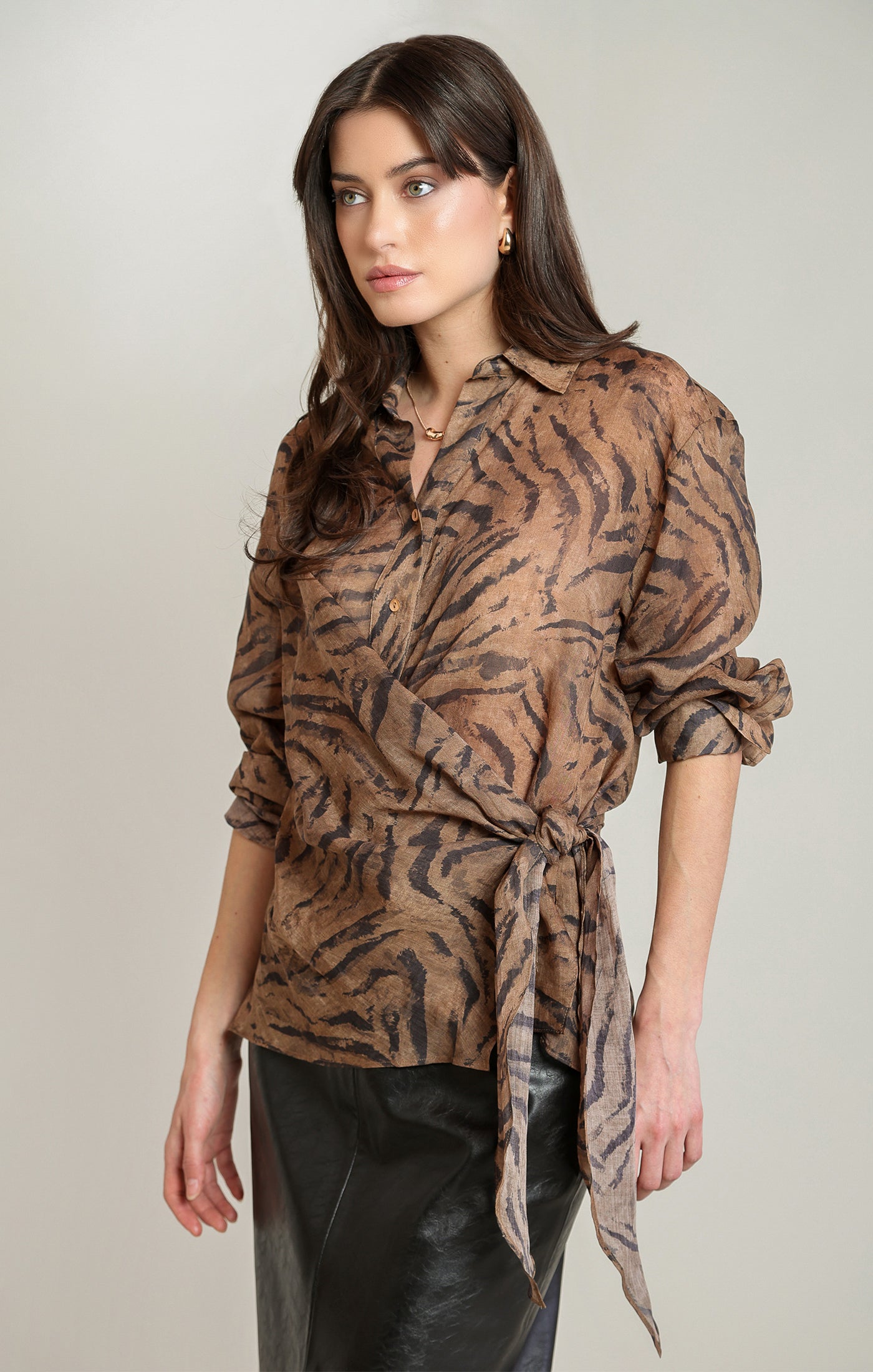 Chemisier cache-cœur imprimé animal Black Tape pour femme