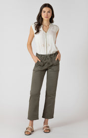 Pantalon 7/8 pour femme kaki avec jambe droite et cordon à la taille, style confortable et pratique pour le quotidien.