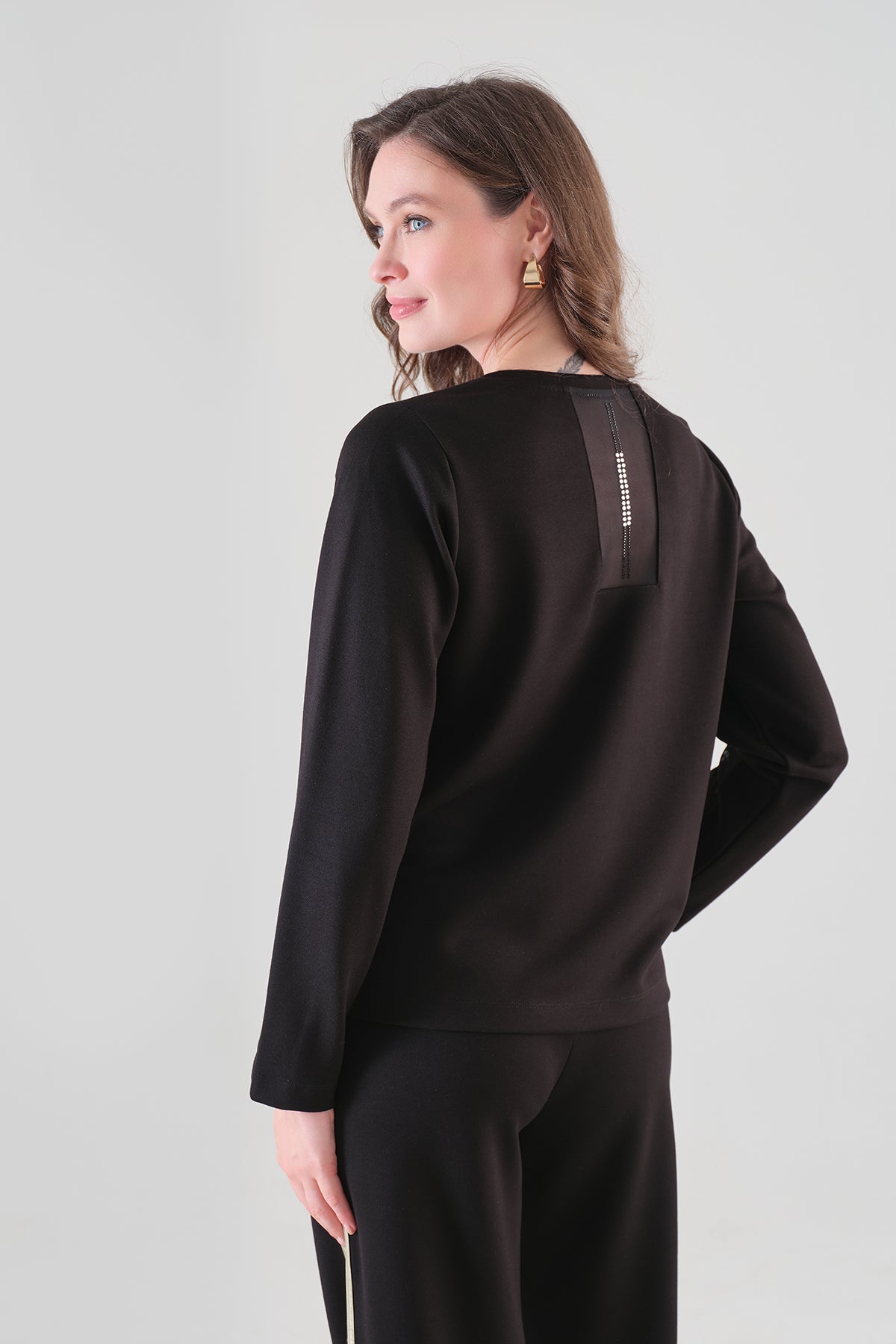 Pantalon Noir à Jambe Droite et Bande Lettrée