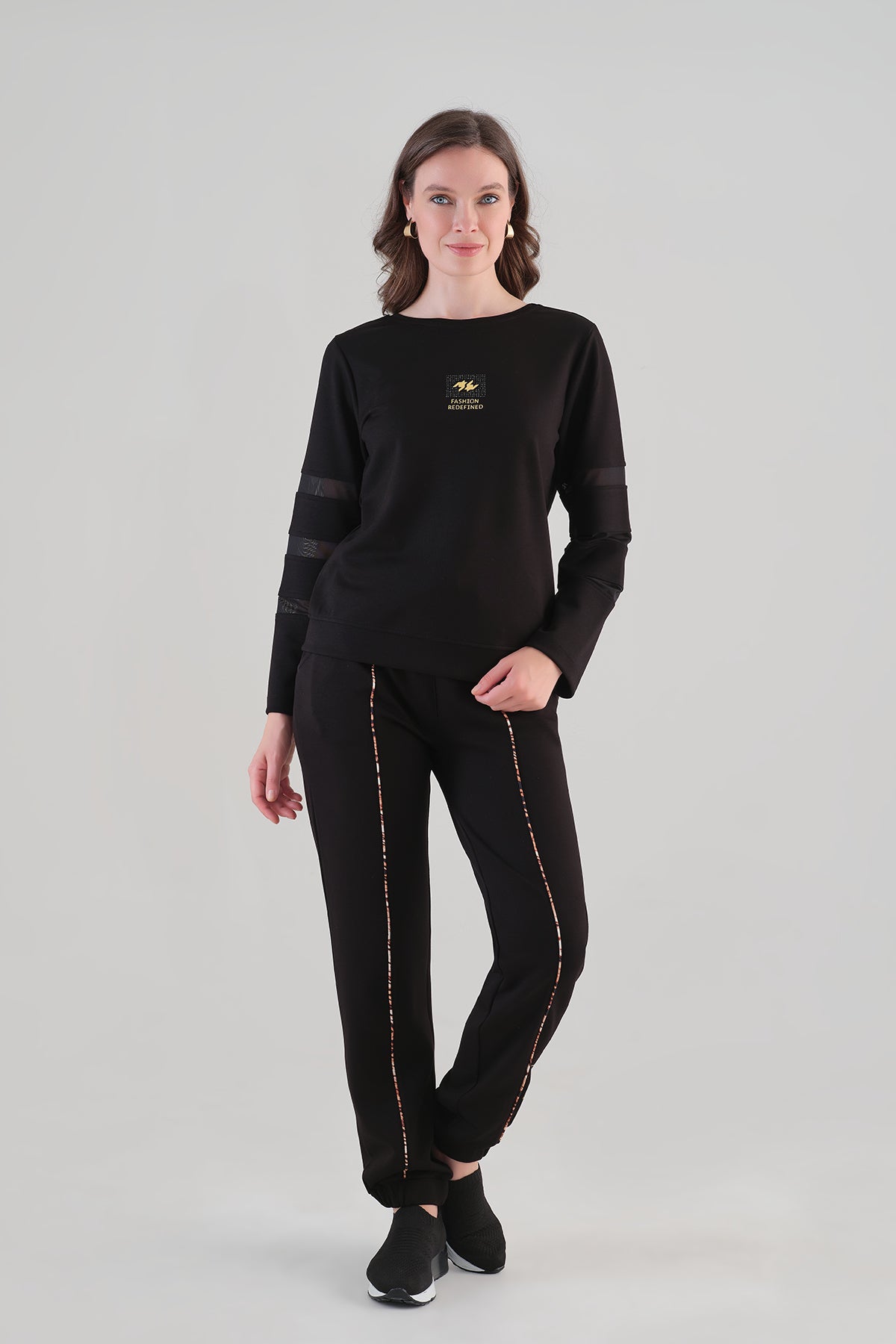 Chandail Noir à Manches en Maille Transparente