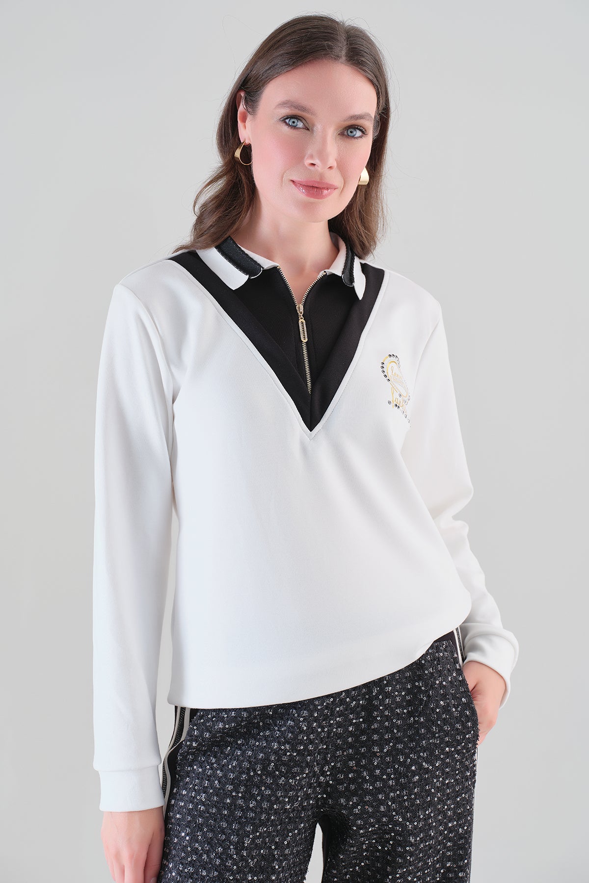 Chandail Polo Ivoire à Détails Noirs