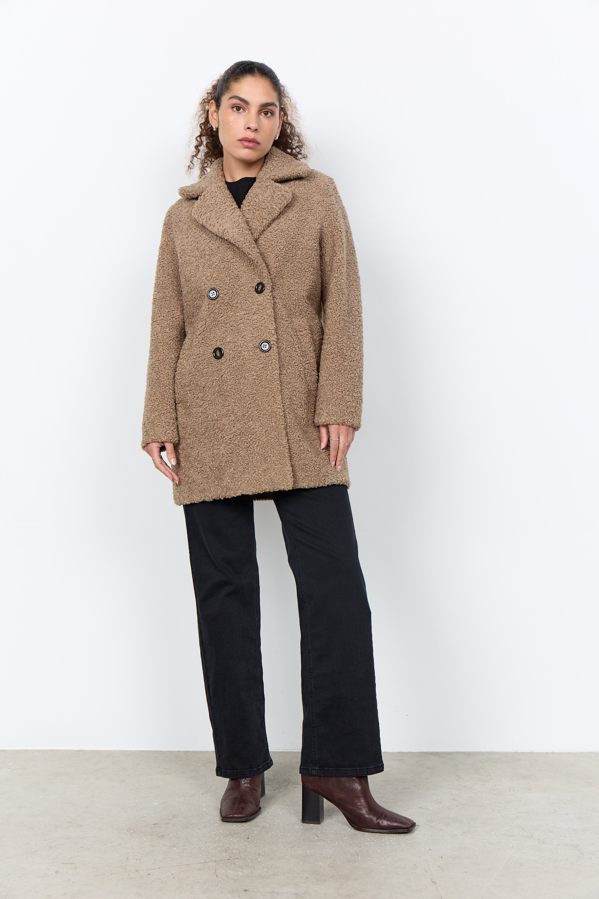 Manteau effet mouton végan camel Soya Concept pour femme