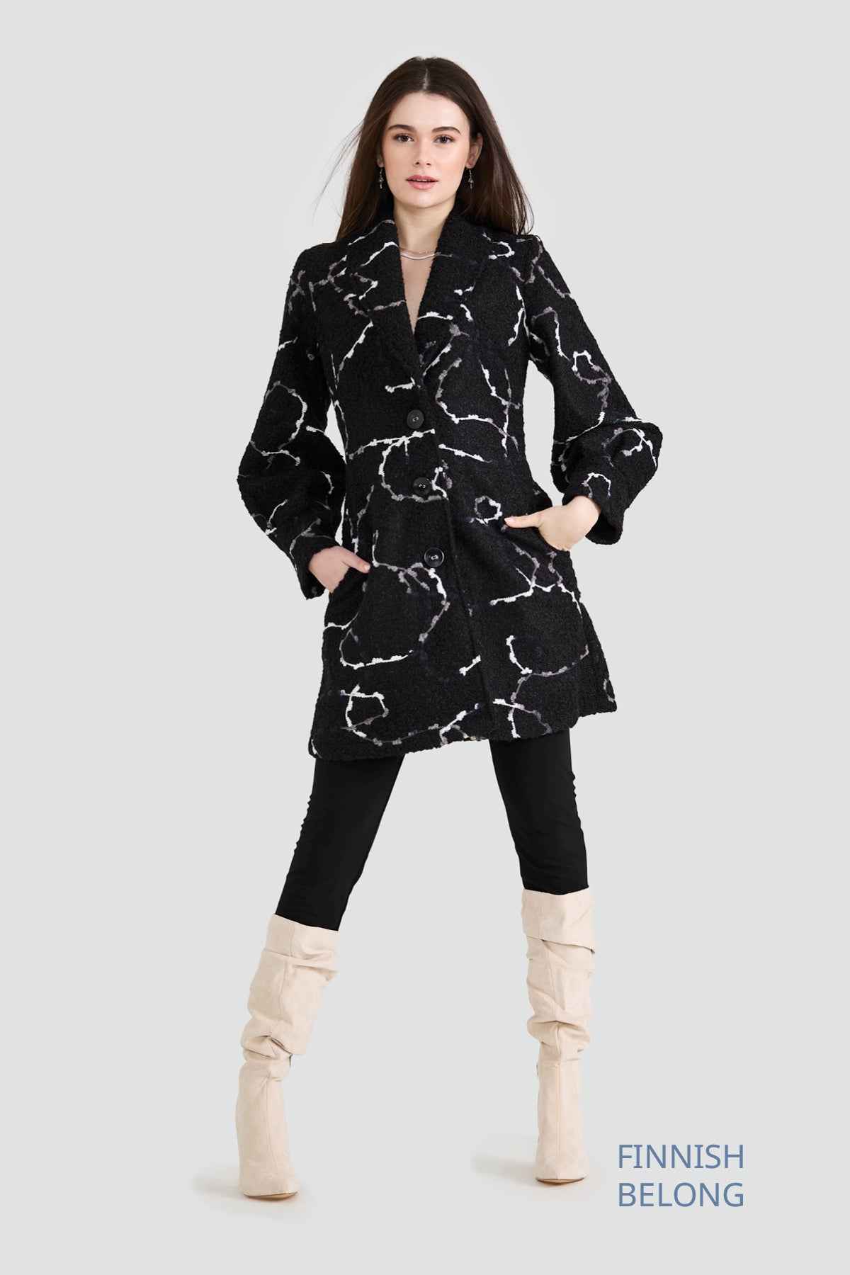 Manteau long effet bouclé noir Finnish Luc Fontaine pour femme