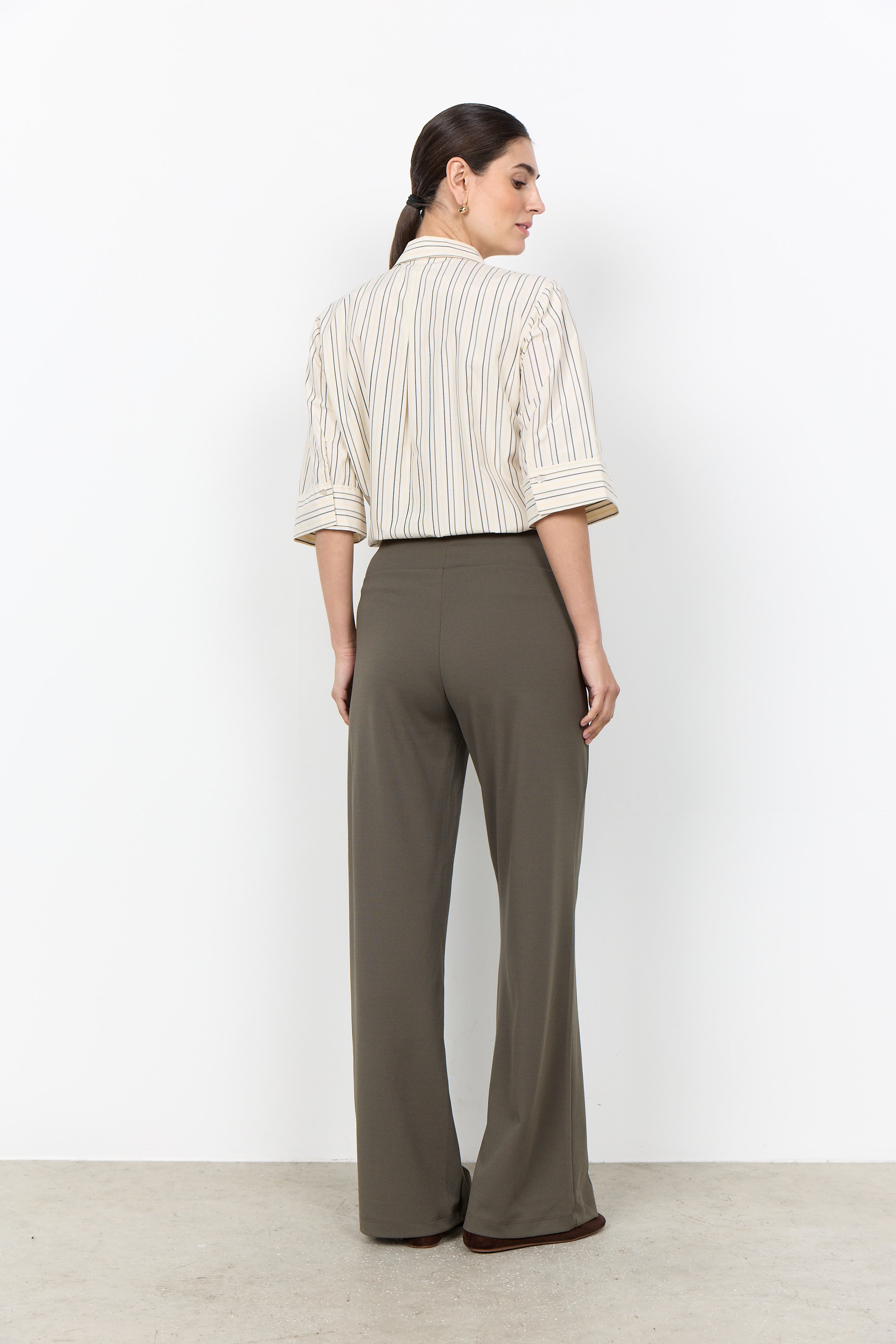 Pantalon fluide kaki Soya Concept 26188 pour femme avec taille élastique