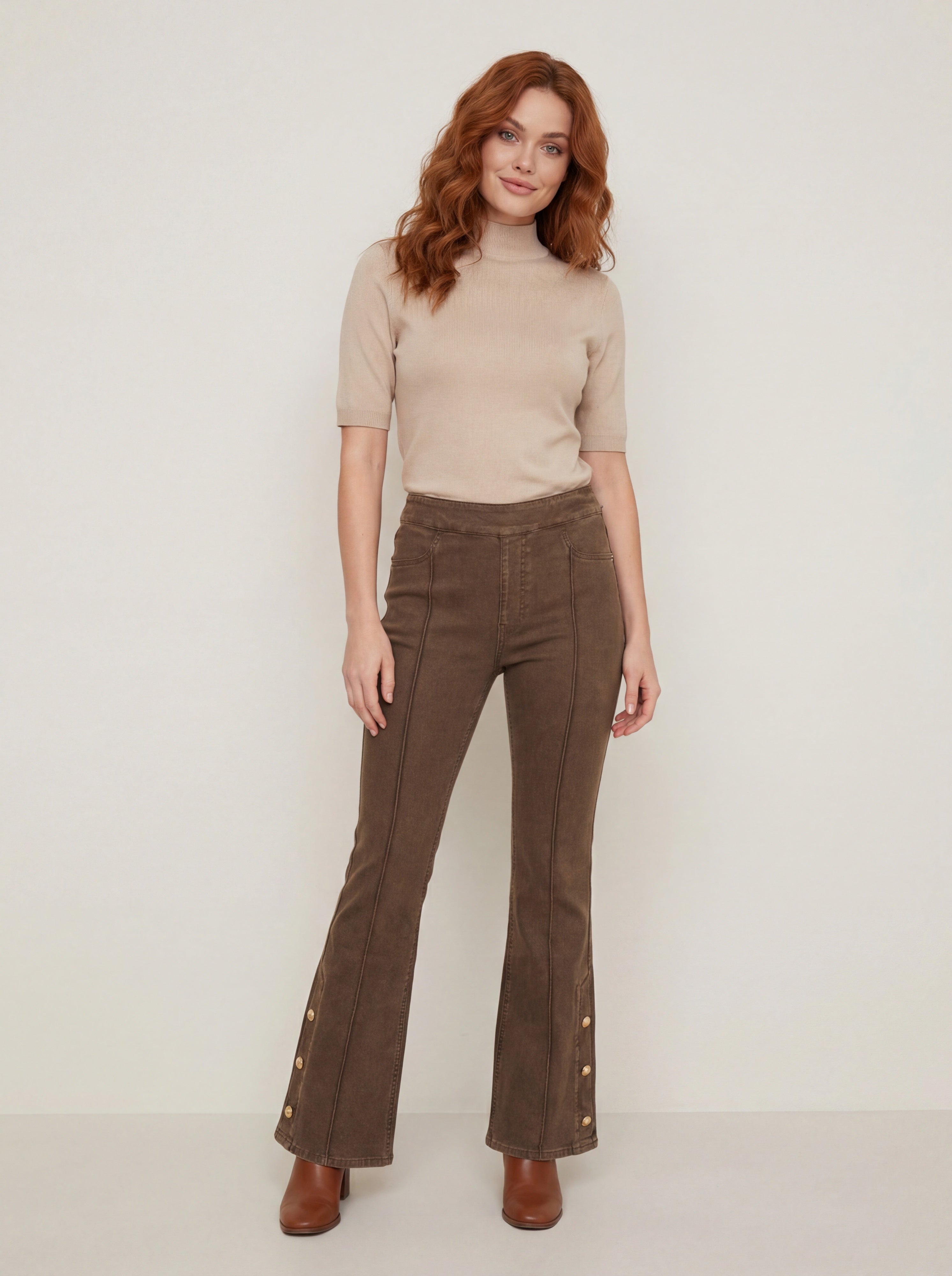 Pantalon pull-on brun à jambe évasée avec boutons dorés au bas CYC Coco Y Club pour femme