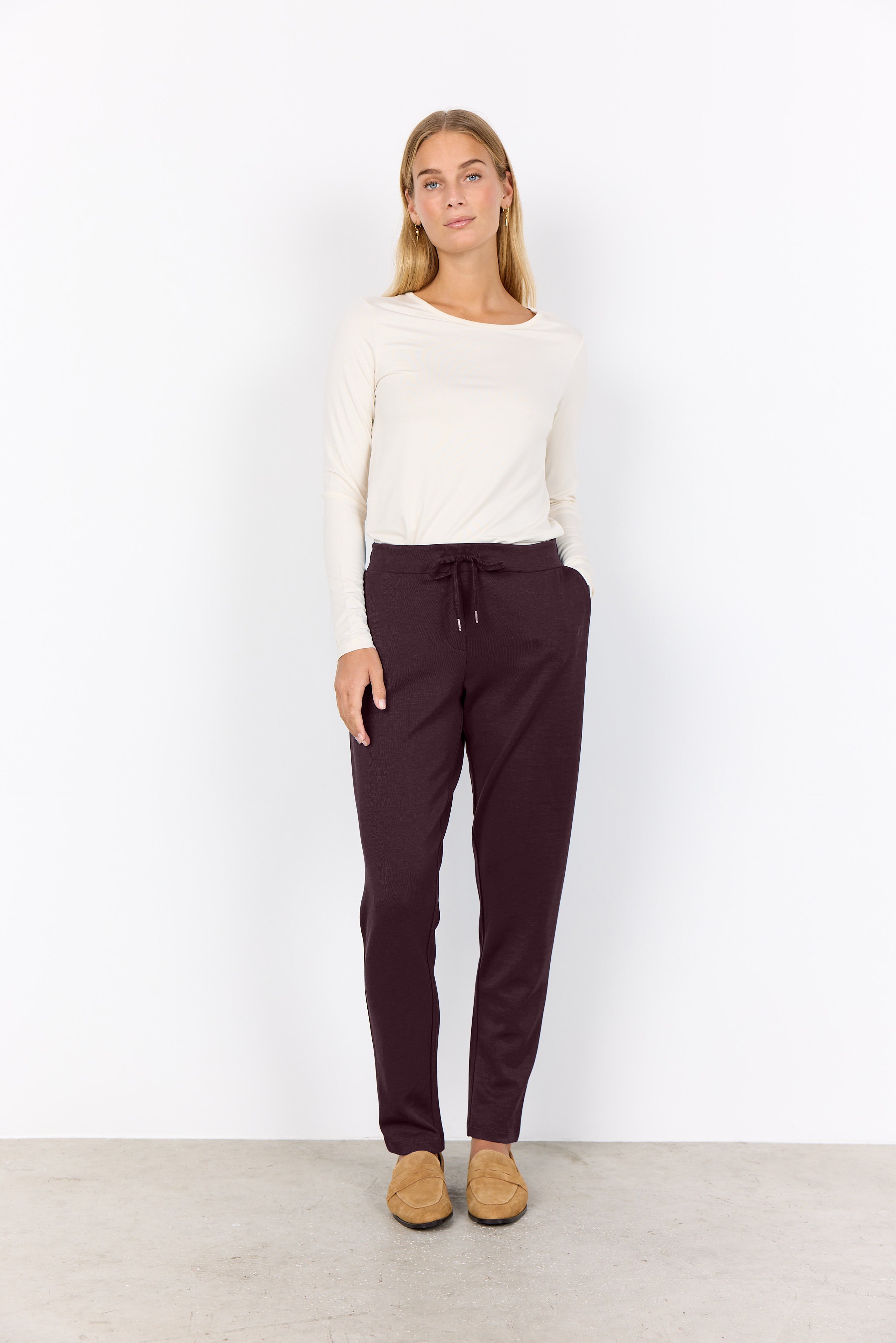 Pantalon scuba chocolat à jambe étroite Soya Concept pour femme