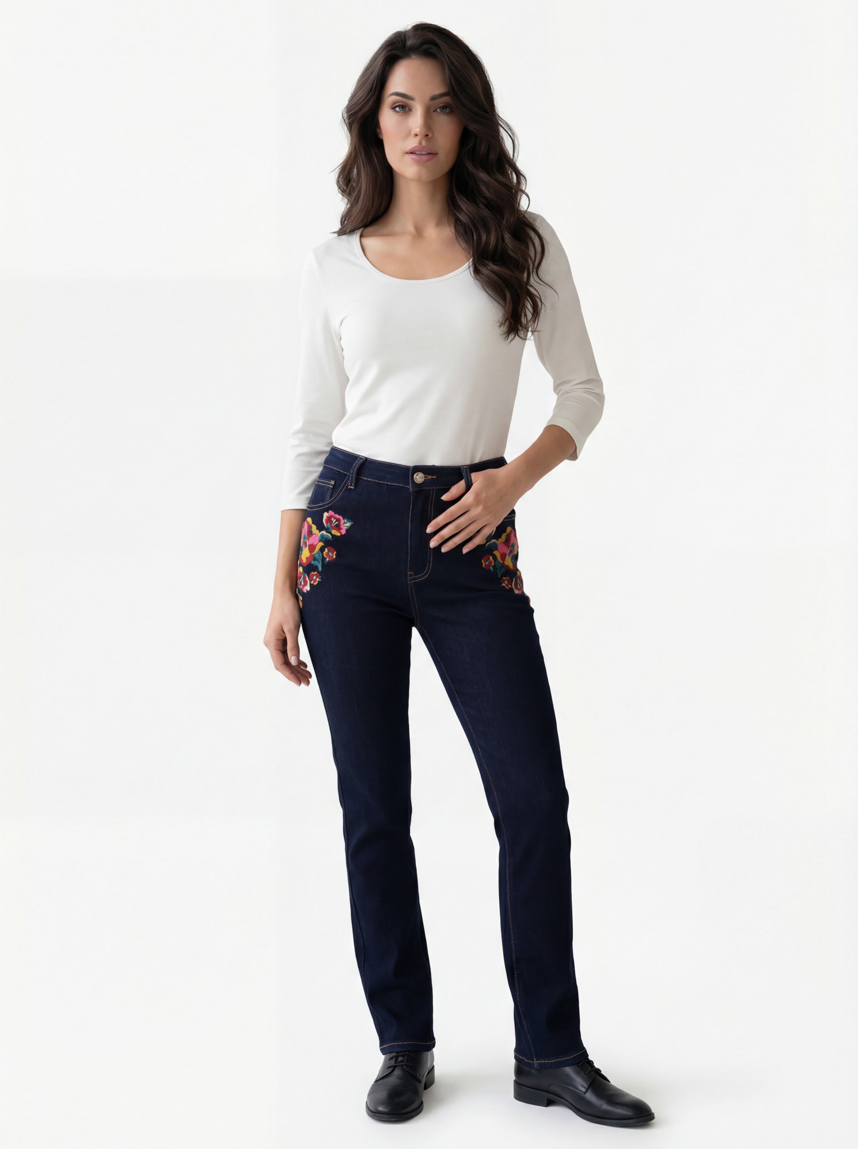 Pantalon tissé indigo à jambe étroite avec broderies sous les poches CYC Coco Y Club pour femme