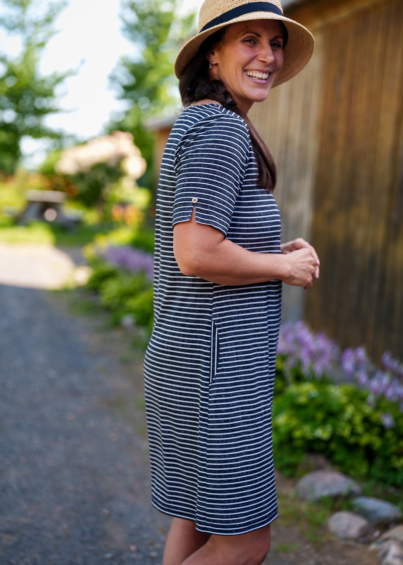 robe-boogie-raye-gris-blanc-rien_ne_se_perd_tout_se_cree_8cc95ab9-debe-408d-b65e-964d6e0e2c37.jpg