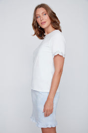 T-Shirt avec Studs aux Manches et au Col