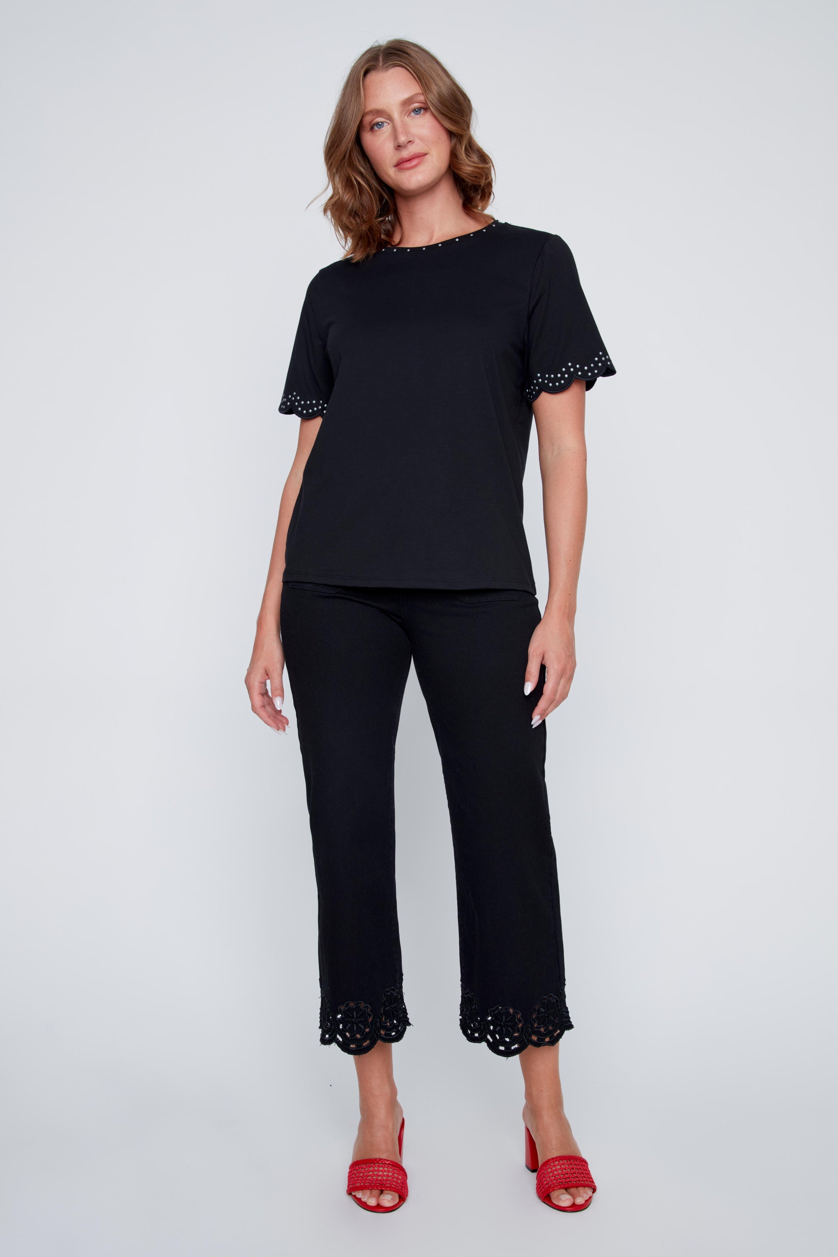 T-Shirt avec Studs aux Manches et au Col