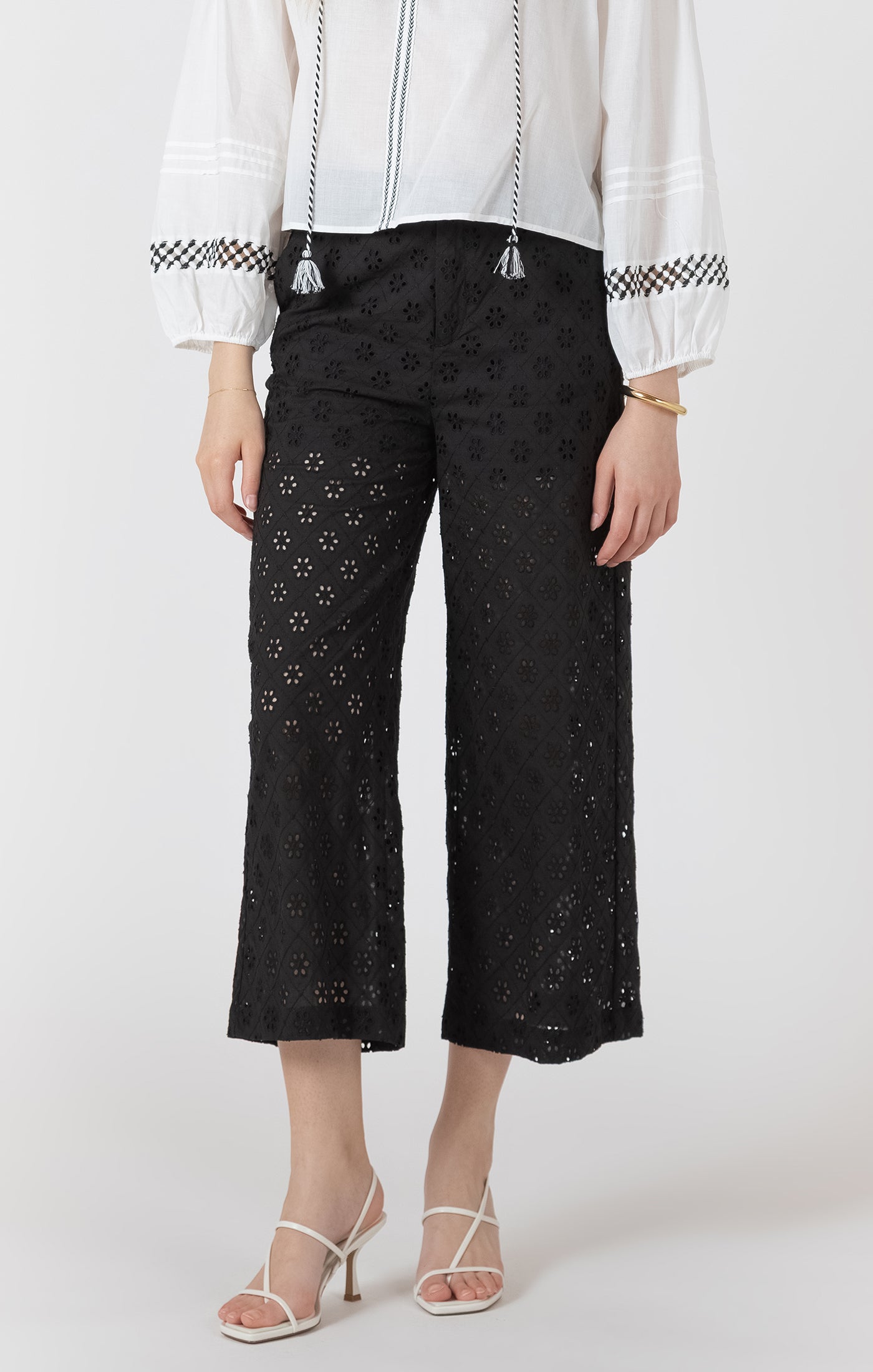 Pantalon Large 3/4 en Broderie Anglaise