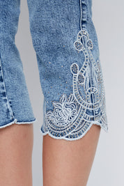 Capris en Jeans Brodé avec Strass