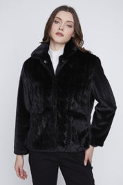 Manteau en Fausse Fourrure
