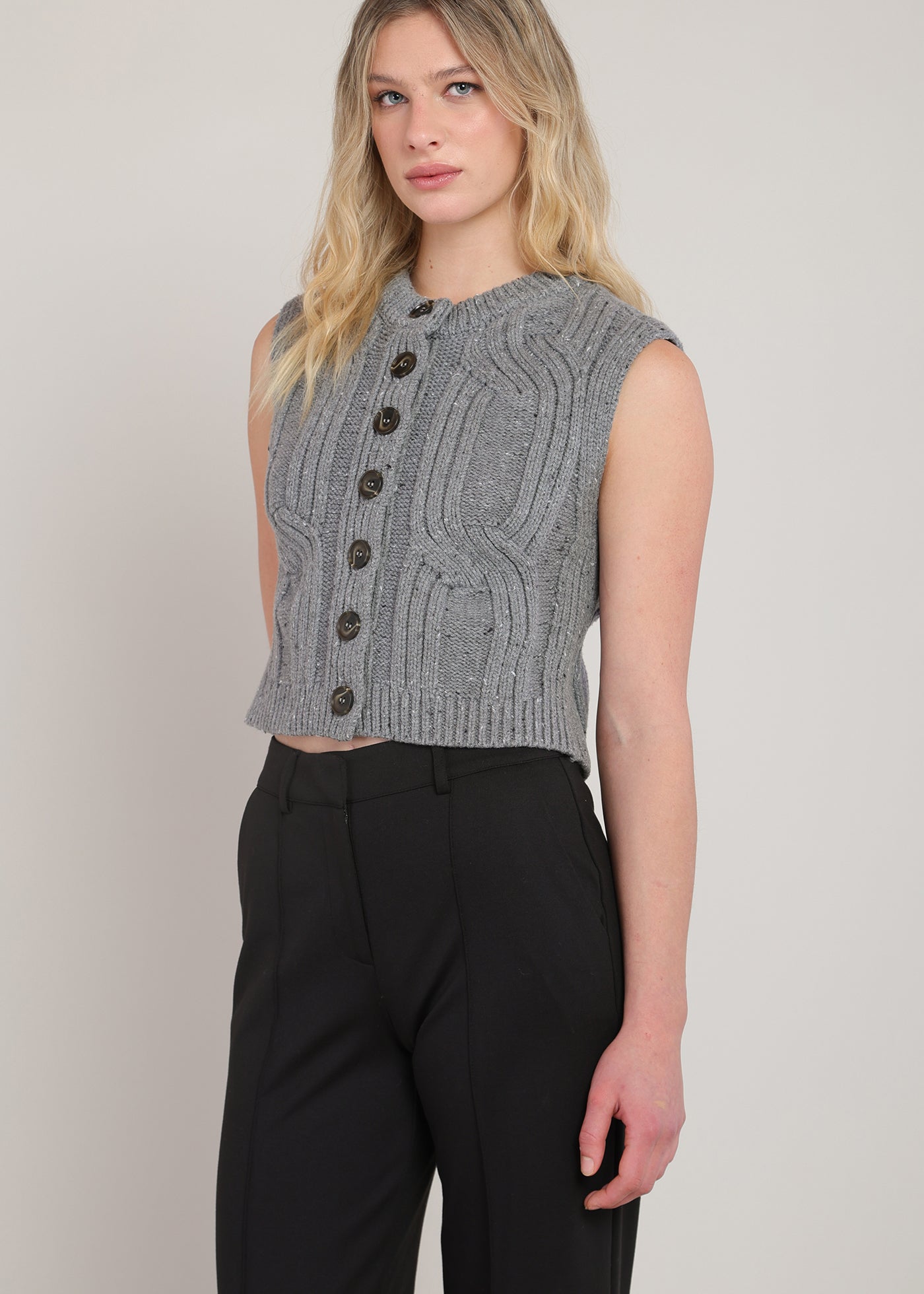 Veste sans manches torsadée grise Room 34 pour femme