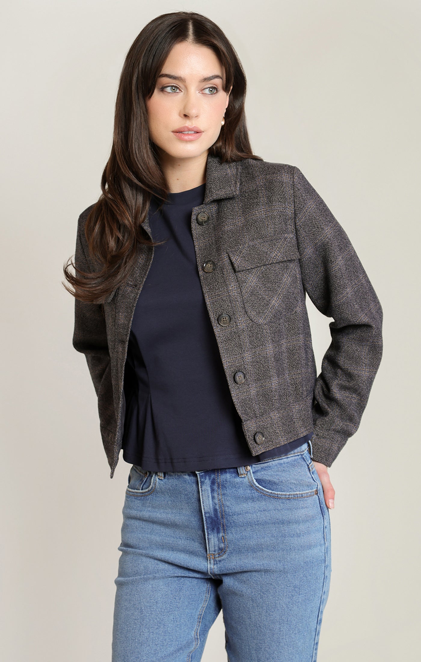 Veston à carreaux charbon ton sur ton avec deux poches Black Tape pour femme