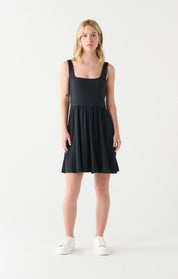 Robe Col Carré
